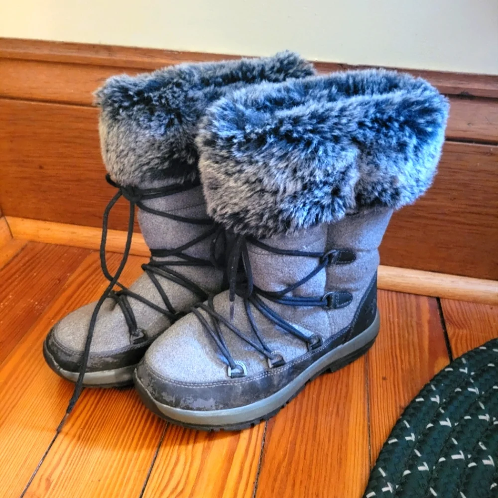 Bear paw waterproof Leslie style snow boots 6 fur leather wool